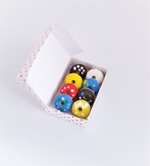 Miniatuur doosje met donuts Schaal 1:12 / Poppenhuisinrichting / poppenhuis accessoires