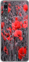 Geschikt voor Huawei P20 Pro hoesje - Rode Klaprozen in een zwart wit afbeelding - Siliconen Telefoonhoesje