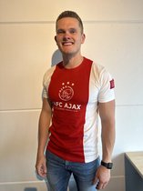 AJAX Rood Wit T-shirt Met batch - Ajax Kleding - Ajax voetbal - Ajax shirt - Maat S