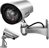Dummy Camera - Geschikt Voor Binnen En Buiten - Met Sensor - CCTV - Waterdicht IPX4 - Zilver