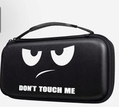 Hoesje Geschikt voor (Nintendo Switch) Case Don't Touch Me - Beschermhoes - Hard Cover - Zwart - Cadeau