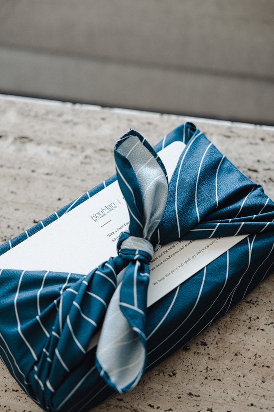 Organiseur de bureau portable Orbitkey avec chargeur sans fil