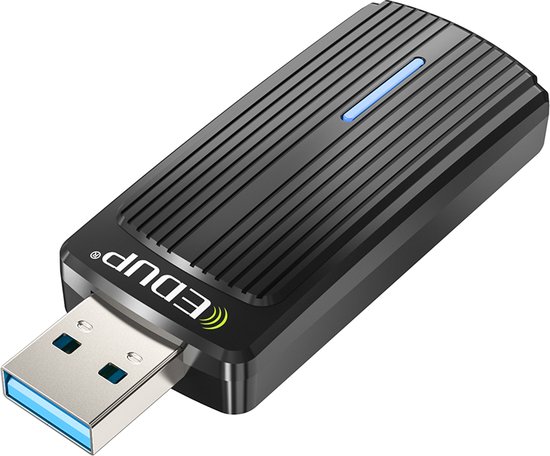 Zwarte EDUP WiFi 6 USB adapter met ribbelpatroon en een blauw LED-lampje, schuin van de zijkant gezien.