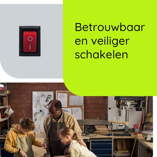 Rode tuimelschakelaar met 'O' en 'I' naast een werkplaats met twee kinderen.