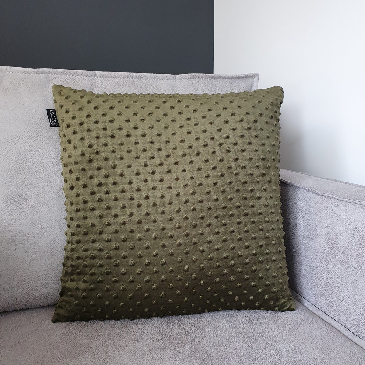Unique Living Kussen – Sierkussen – Kussens Woonkamer – Velvet – Noppen – Luxe Kussen – 45x45 cm – Donker Groen
