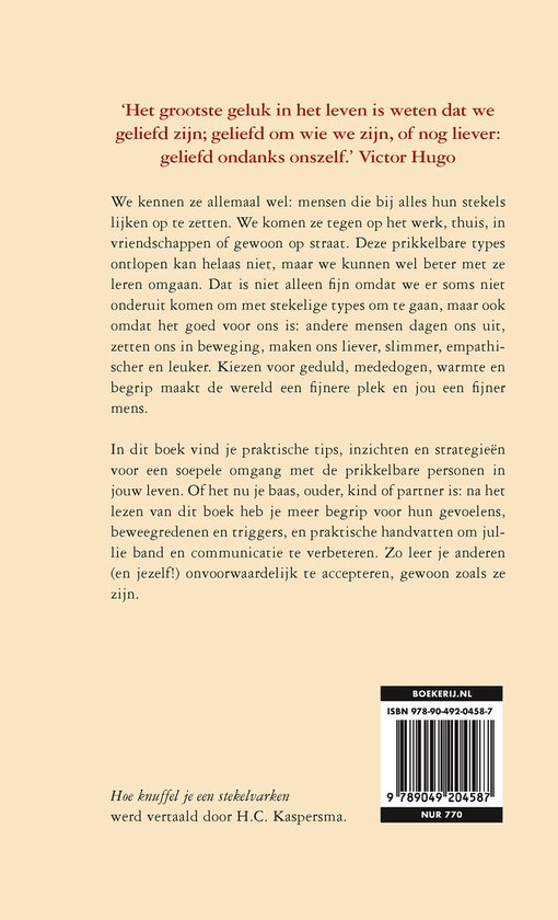 De achterkant van een boek met tekst en een ISBN-barcode.