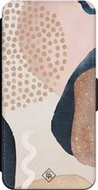 Casimoda® bookcase - Geschikt voor iPhone 15 - Hoesje met pasjeshouder - Abstract Dots - Bruin/beige - Kunstleer