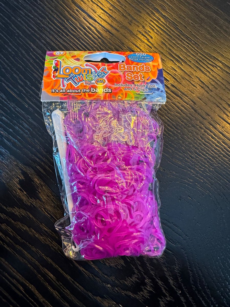 Loom Bandjes - Neon Paars - 600 stuks - Loombandjes - Loom Twister - Loomelastiekjes - Elastiekjes - Inlcusief S-Clips / Haakjes