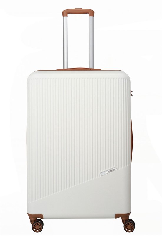 Witte koffer met ribbelpatroon, cognackleurige accenten en wielen.