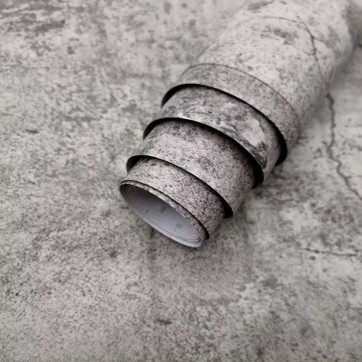 Wallways Zelfklevend Behang - Muurdecoratie - Waterbestendig en Hittebestendig - 60 cm x 10 m - Licht Beton