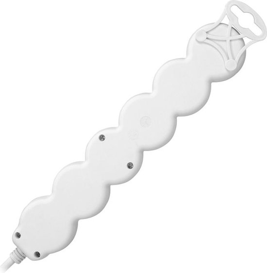 Achterkant van een witte stekkerdoos met 5 stopcontacten. Met haak om op te hangen.