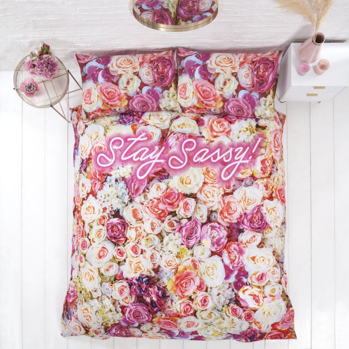 Stay Sassy dekbed - 2 persoons - Rozen dekbedovertrek - 200 x 200 cm.
