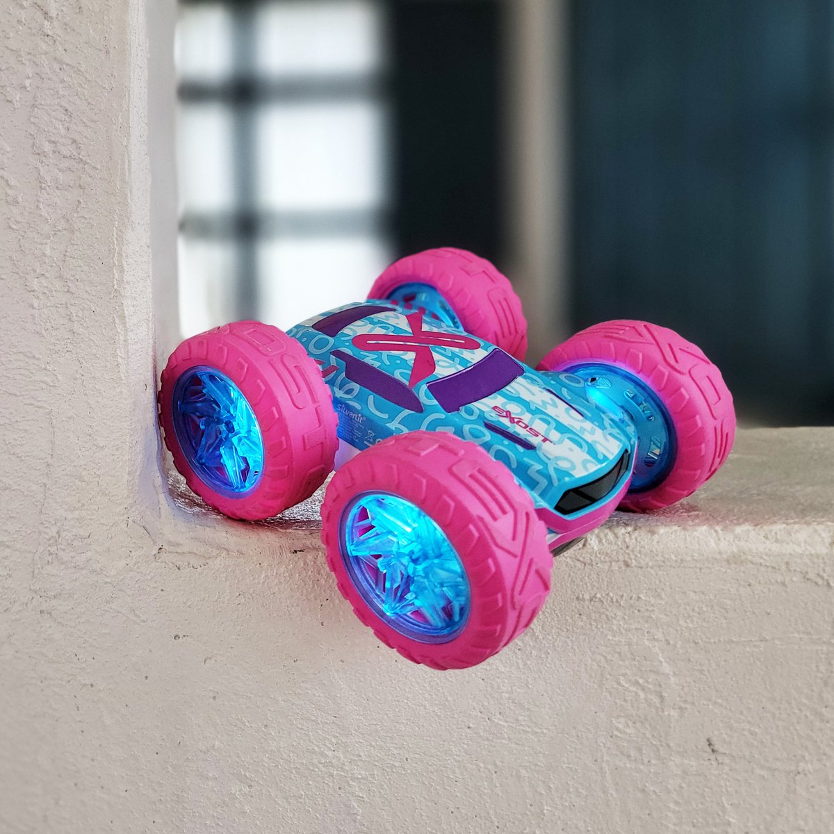 Exost RC 360 Cross Flash Stuntauto roze 1:18 - Flashing wheels - Incl. oplaadbare batterij - RC auto — afbeelding 6