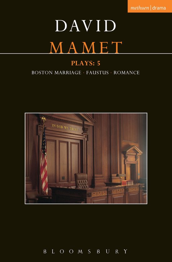 Boek "David Mamet Plays: 5" met een afbeelding van een rechtbankzaal met een Amerikaanse vlag.