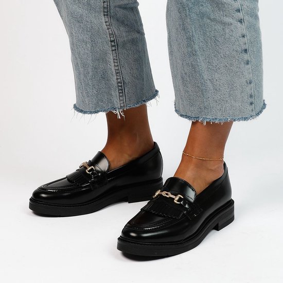 Foto: Manfield dames zwarte leren loafers met goudkleurige chain maat 38