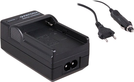 Zwarte Patona digitale lader met "CHARGE" indicator, inclusief stroomkabel en autolader.