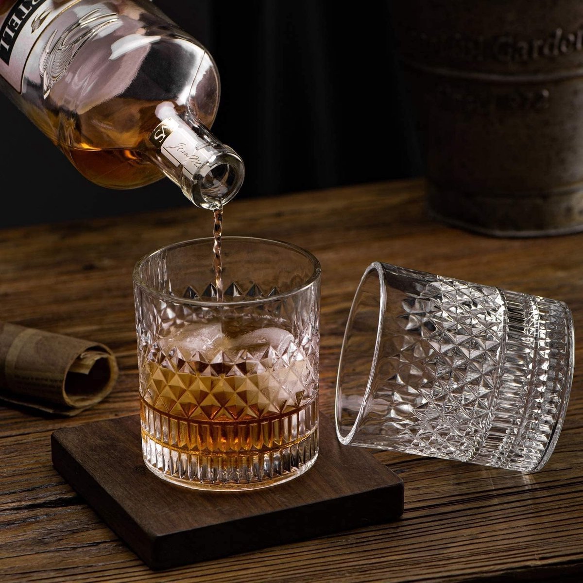 Whiskyglas Whiskyglazen set van 4 & 4 stuks ronde ijshockeyvorm zonder lood kristal whiskyglas 335 ml voor Bourbon tequila cocktail cognac martini unieke stijlvolle geschenkdoos (whiskyglazen set)