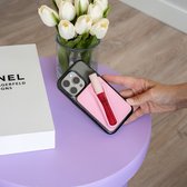 xoxo Wildhearts Lipgloss houder (roze) - geschikt voor MagSafe Apple iPhone 12 / 13 / 14 / 15 / 16 / Mini / Pro / Pro Max / Plus - siliconen - Magnetische lippenstift houder telefoon - telefoonbutton - Lipstick holder - roze