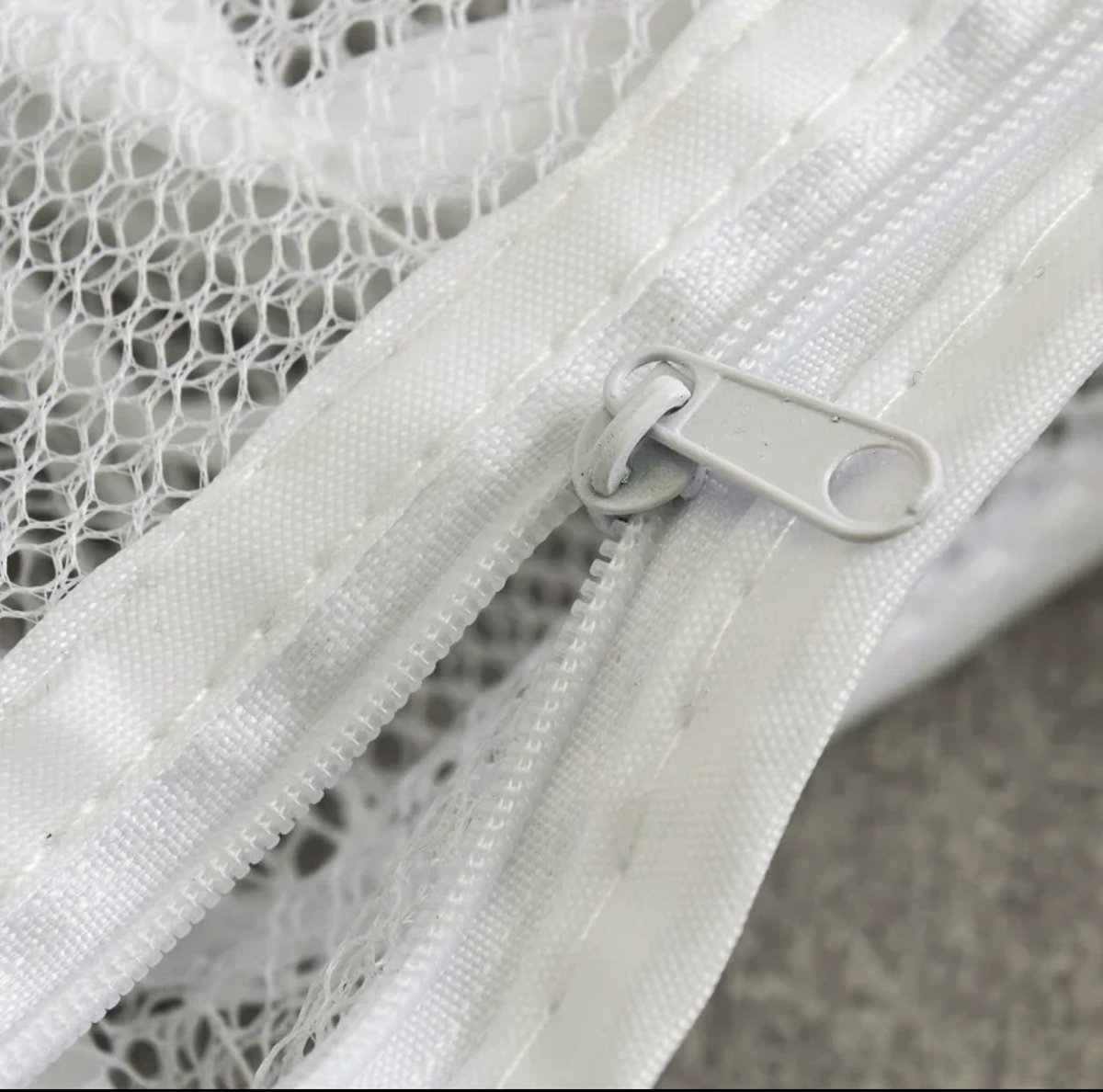 Goedkoopste Mesh waszak - Veilig wassen - Sneakers wasmachine - Ondergoed wassen - BH veilig wassen - Waszak - Dummyproof wassen- Voetbalschoenen wassen - F4.1