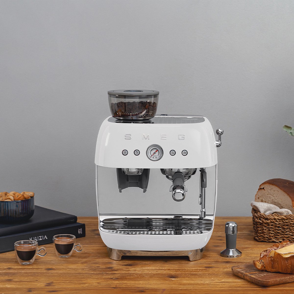 SMEG EGF03WHEU Espressomachine met Geïntegreerde Bonenmaler - afbeelding 2
