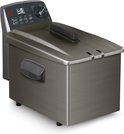 Grijze Fritel Turbo SF 4368 friteuse met gesloten deksel en controlepaneel.