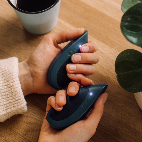 Glimp Pebbles: De slimme ademcoach in je handen - Midnight Blue van Airofit — afbeelding 2