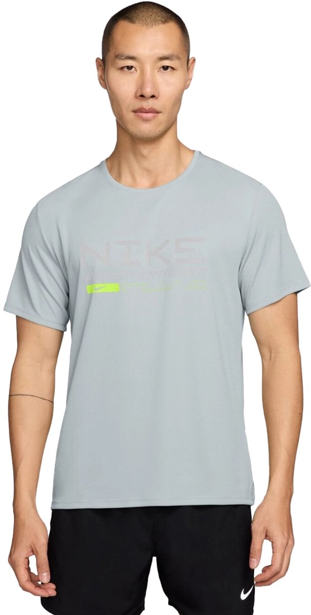 Nike Miler Winterized T-Shirt Heren – Ademend Hardloopshirt met Dri-FIT Technologie – Sportshirt voor Hardlopen en Training Grijs