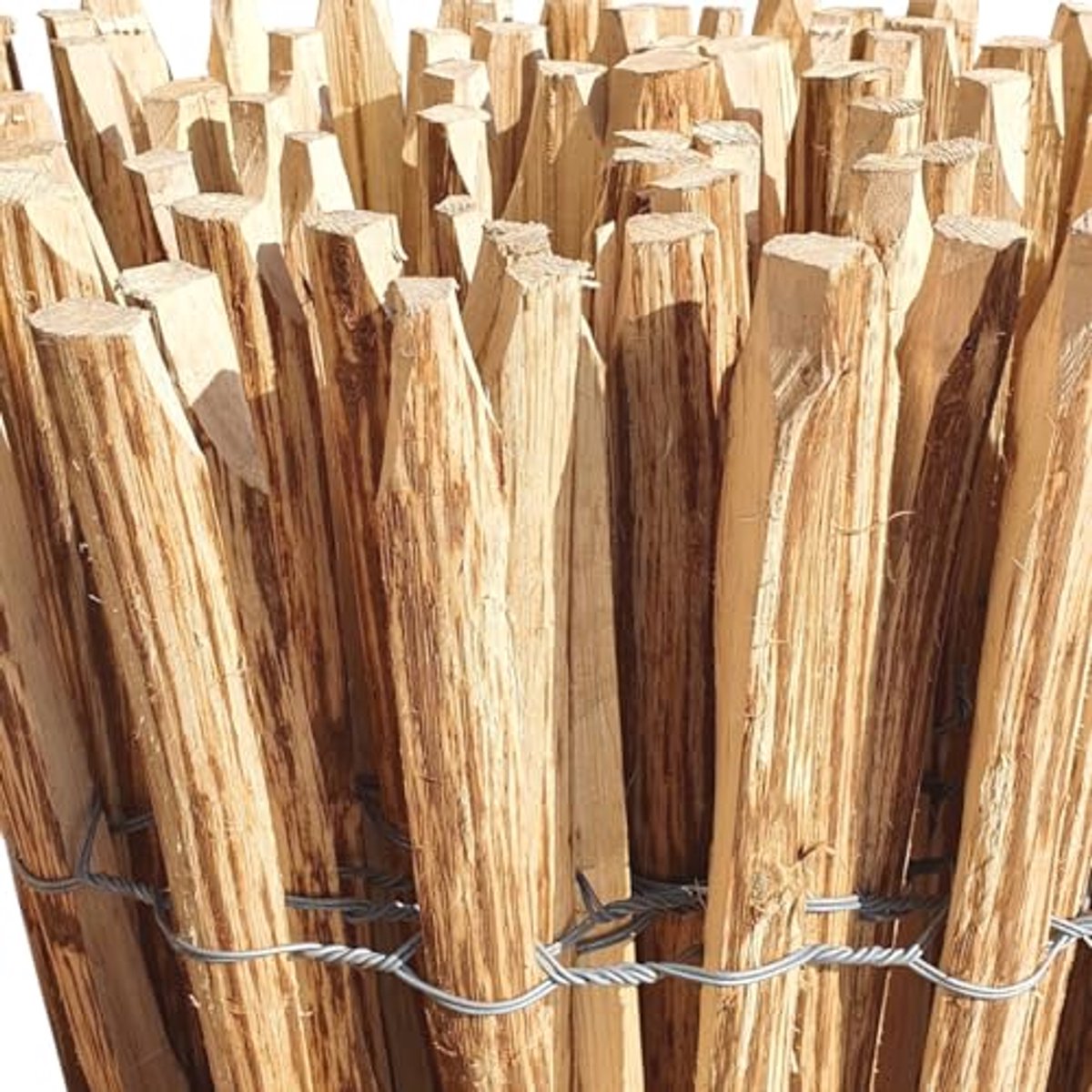 Natuurlijk hazelaarhouten schapenhek voor tuin en vijver – 60 x 500 cm