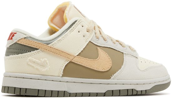 light bone nike dunks
