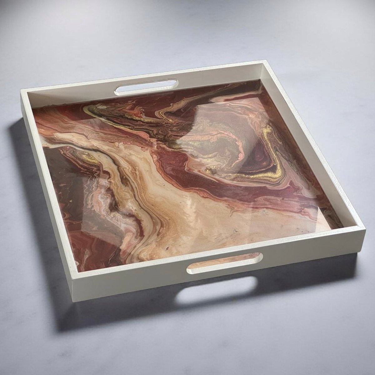 Vierkant houten dienblad met luxe epoxy versiering-trendkleuren-natuurtinten-handgemaakt