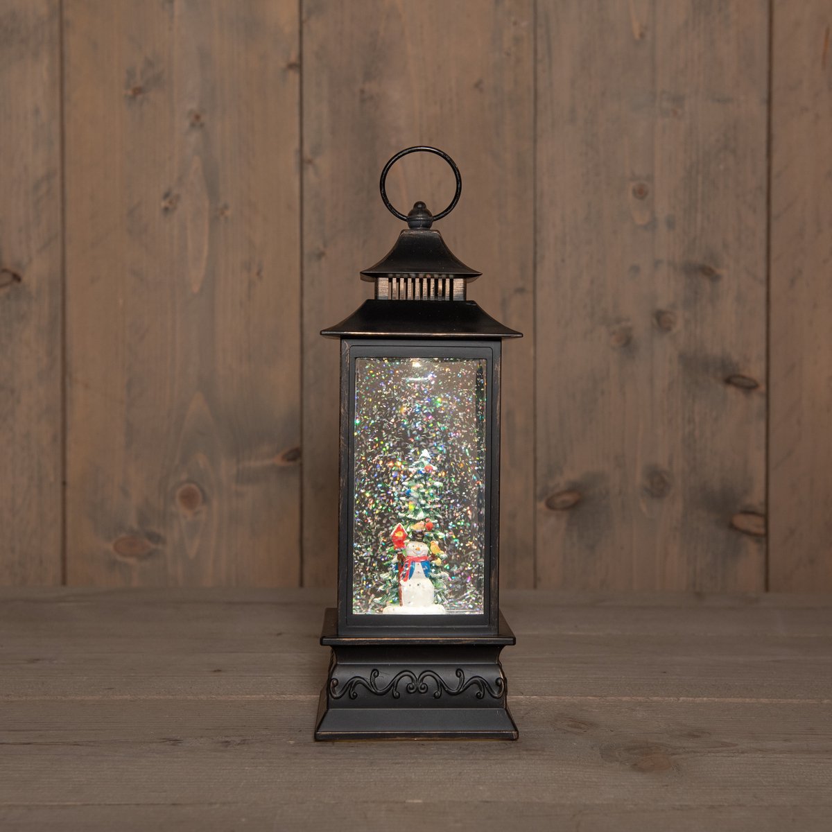 Anna's Collection Sneeuwbol/snowglobe glitter lantaarn - sneeuwpop - 10,5 x 10,5 x 29 cm - met LED verlichting - kerstlantaarn – foto 2