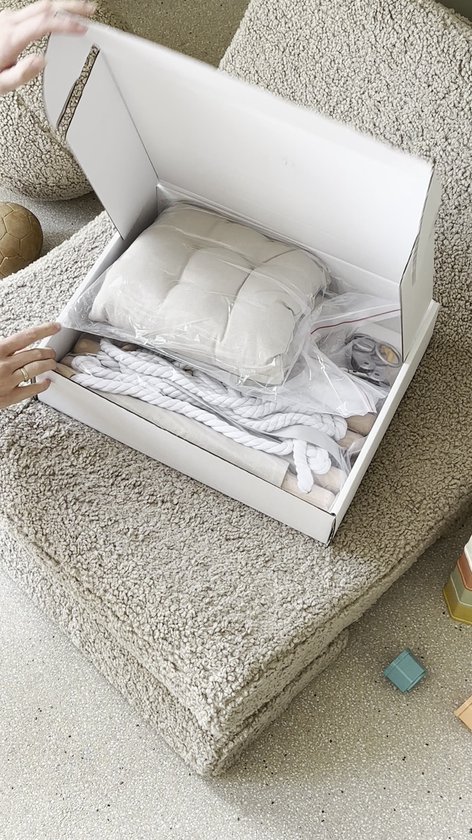 Luxe Baby / Kinder Schommel voor binnen of buiten! - Baby Swing Beige - Schommelstoel inclusief Zachte Kussens, Veiligheidsriem en Bevestigingsmaterialen - Gemonteerd Verzonden! BEKEND VAN TV!