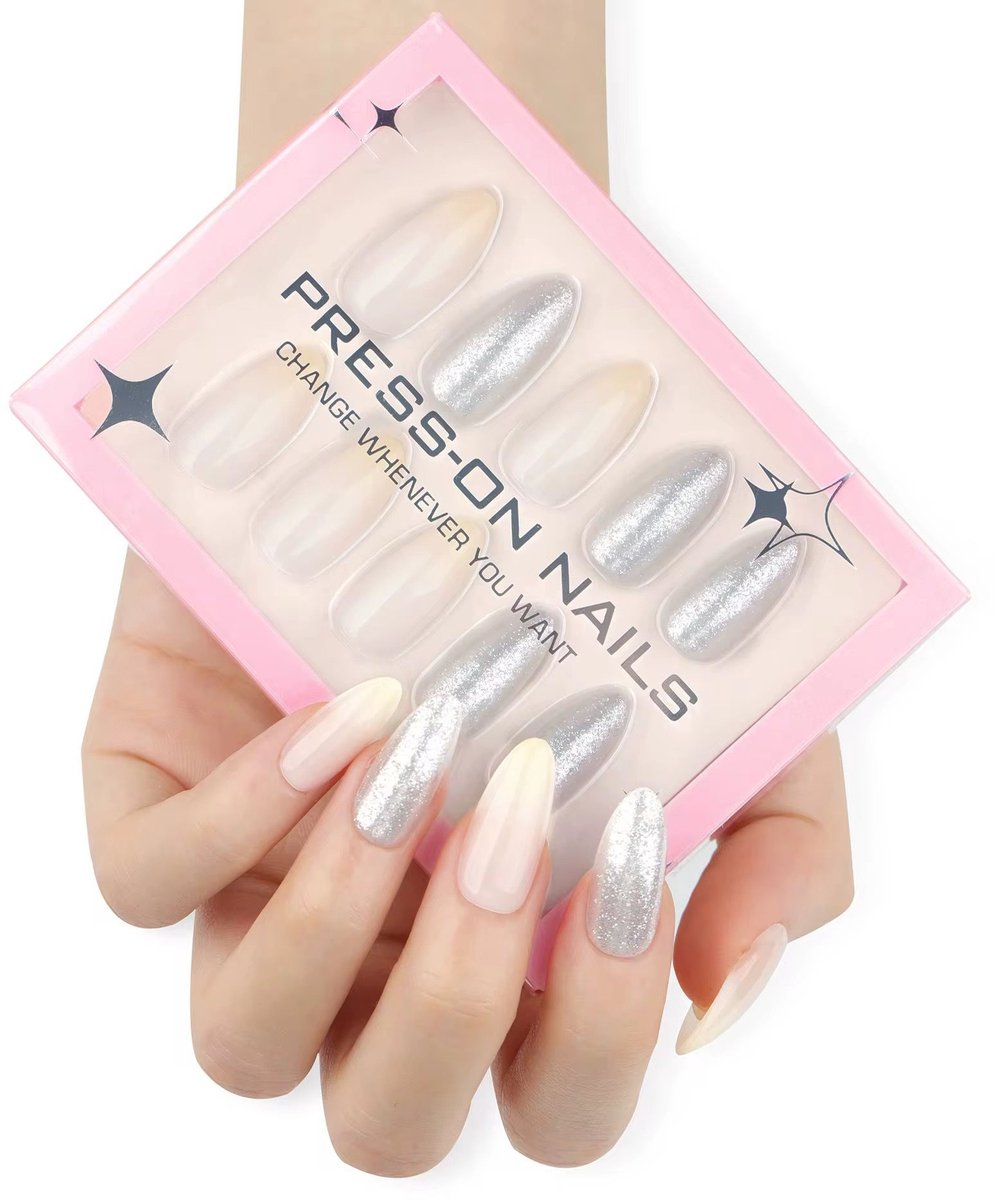 Press on nails – Nepnagels– Amandelvorm – 30 stuks – Lang- Zilver