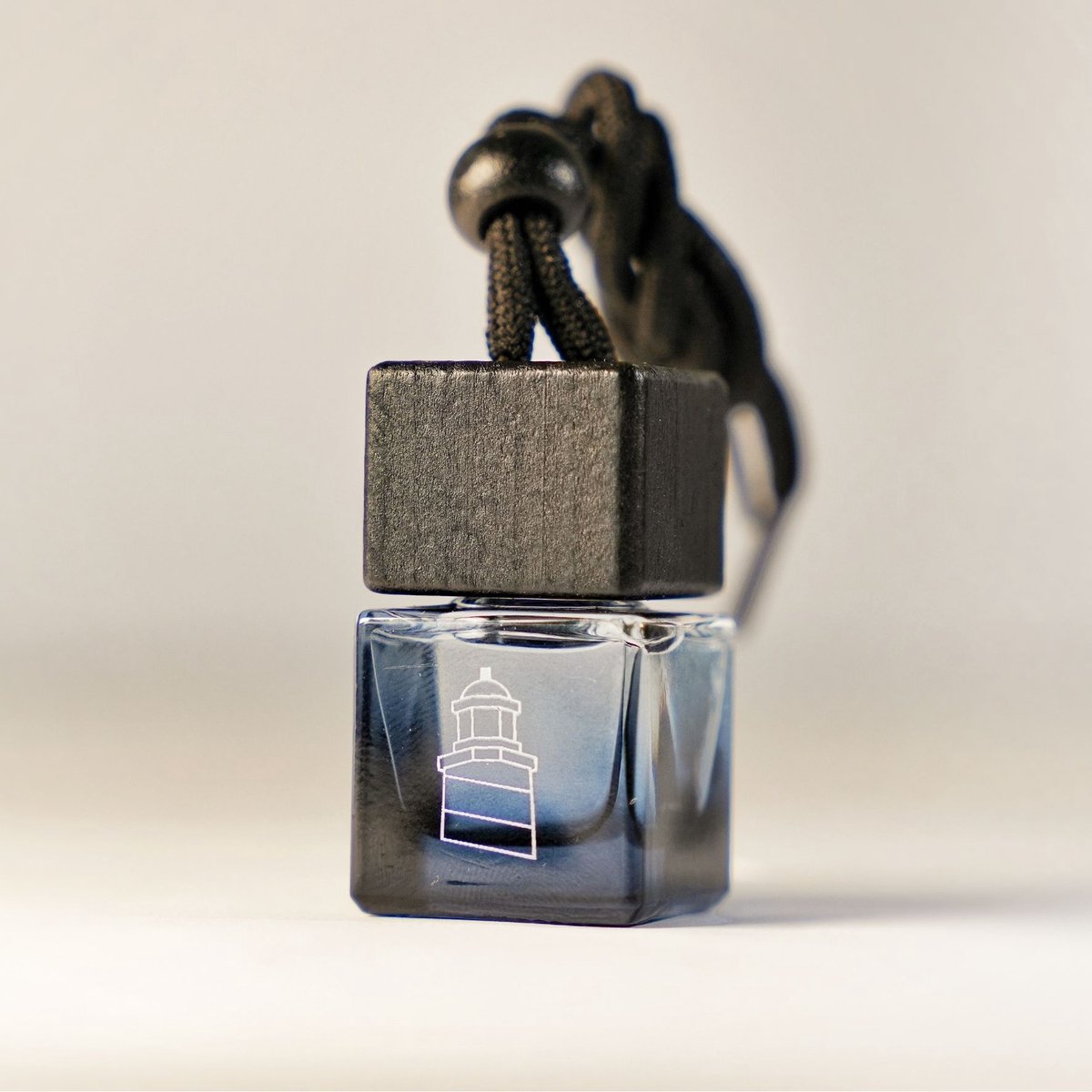 Zephyr - Auto Parfum – “Sea-Breeze” - Luxe Auto Geurverfrisser - Autogeur - Geurhanger - Auto accessoires – Parfum Voor Heren