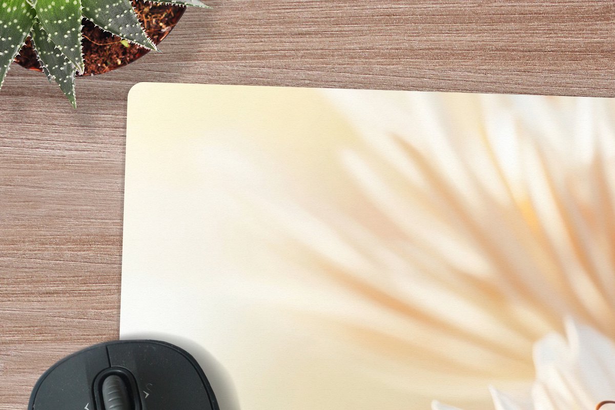 Muismat XXL 80x60 cm - Bureau onderlegger - Bureau mat Vlinder - Bloem - Oranje - Bureaumat - Gaming mousepad xl - Bureaulegger groot - Computer deskmat