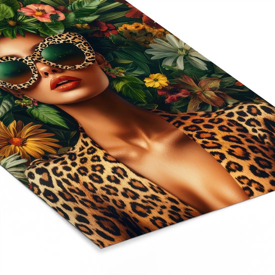 Poster in lijst - Fotolijst 80x120 cm - Posters - Vrouw - Panterprint - Jungle - Natuur - Luxe - Posterlijst zwart - Decoratie - Wanddecoratie woonkamer - Muurdecoratie slaapkamer