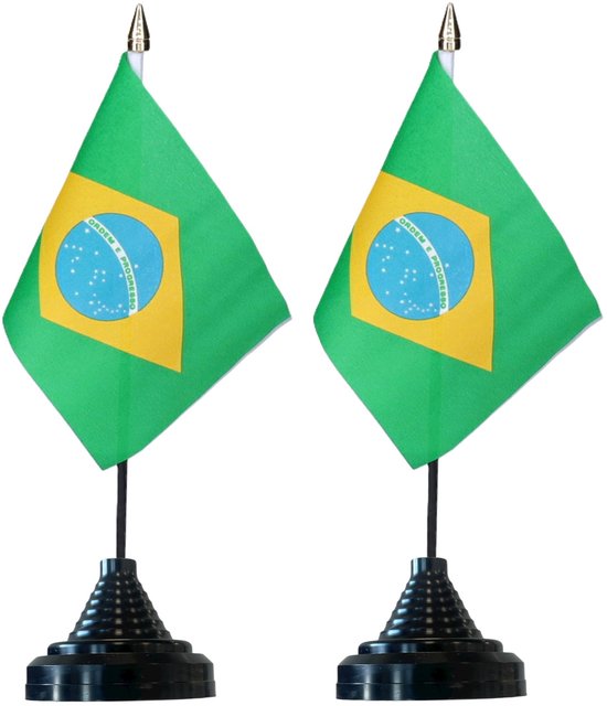 Vlag Brazilie tafelvlaggetjes - 2x stuks - 10 x 15 cm vlag - zwarte standaard - Supporters - Versiering - Sport - Fans - Brasil