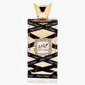 Oud Mood parfumfles met gouden dop, omwikkeld met zwart lint met "Oud Mood" erop. Zichtbaar is de gouden vloeistof.