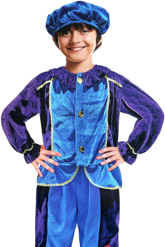 Jongen in paars en blauw pietenpak, met een baret.