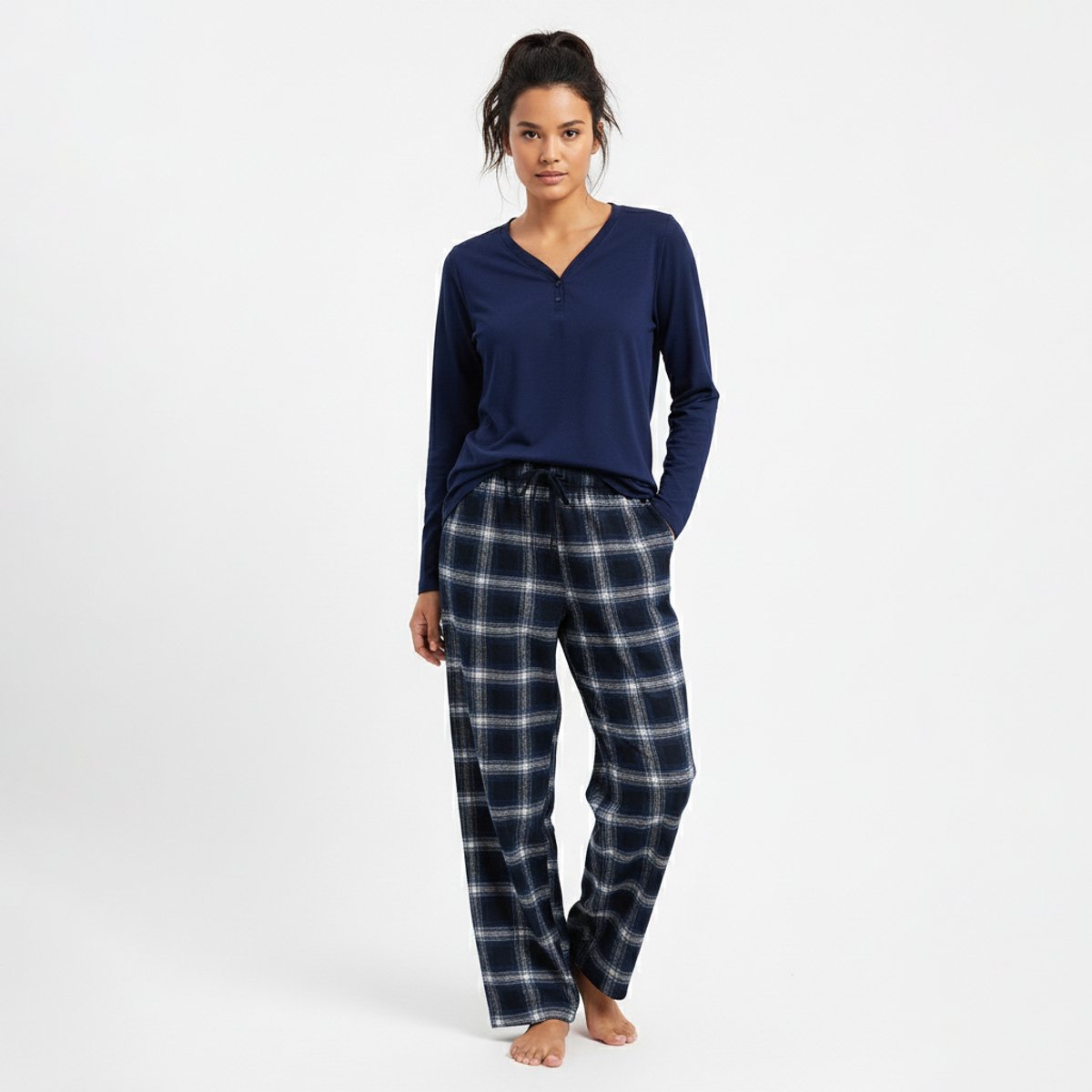 La V La-V pyjamaset voor dames met geruite flanel broek en V hals met knoopjes - Donkerblauw