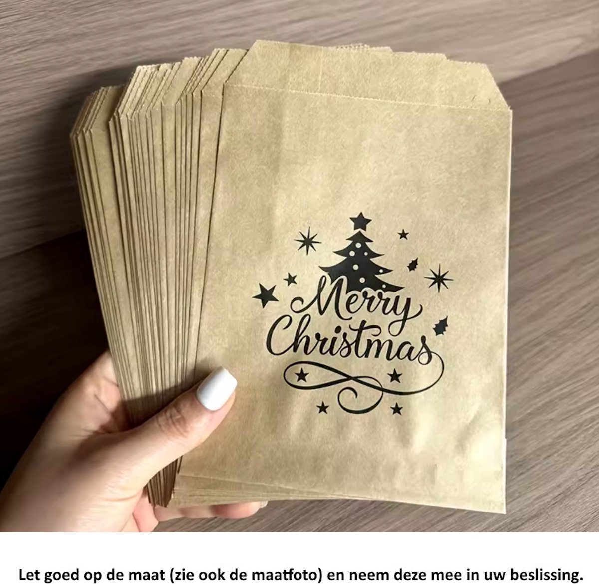 Kraft Papieren Zakjes Merry Christmas - Gestreept – 25 Stuks – Bruin – 13 x 17.3 cm – Kerst - Boom - Kerstboom - Kerstster - Sterren - Gift Bag – Geschenkzakjes – Cadeau – Cadeauzakjes - Fournituren - Traktatie - Snoep - Koek
