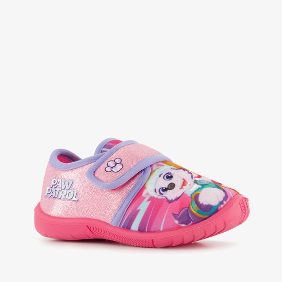 Roze pantoffel met 'Paw Patrol' opdruk en een afbeelding van Skye.