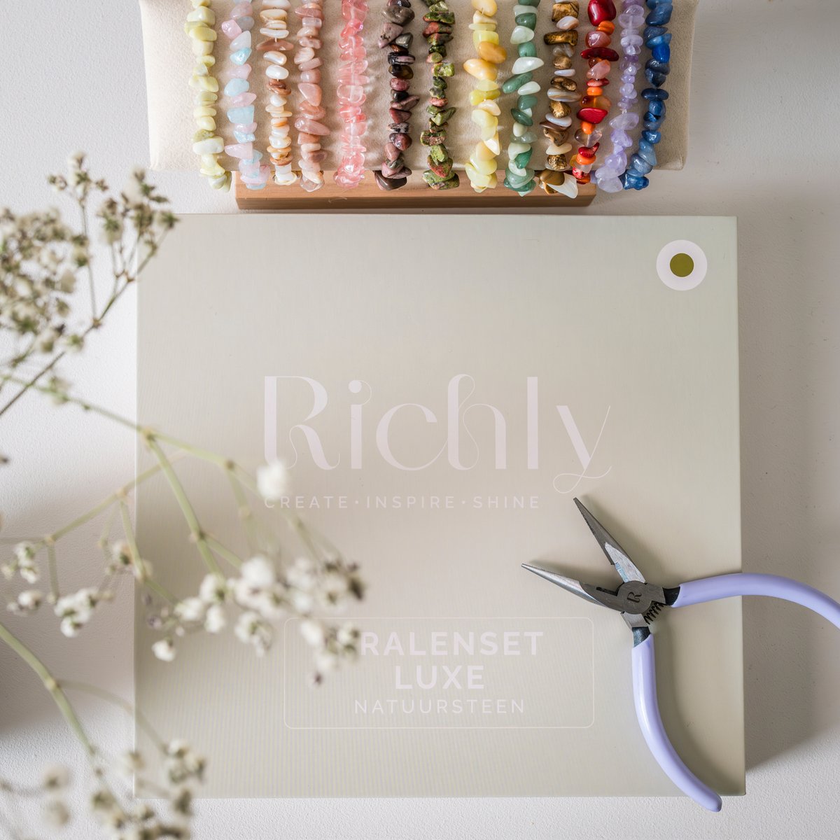 Richly® Kralen set Luxe Natuursteen - gratis E-BOOK & Instructieboekje - Complete set & Premium verpakking - 9 Bedels & Gouden RVS-accessoires - Sieraden maken volwassenen pakket - Armbandjes maken meisjes - Kralenketting — afbeelding 7