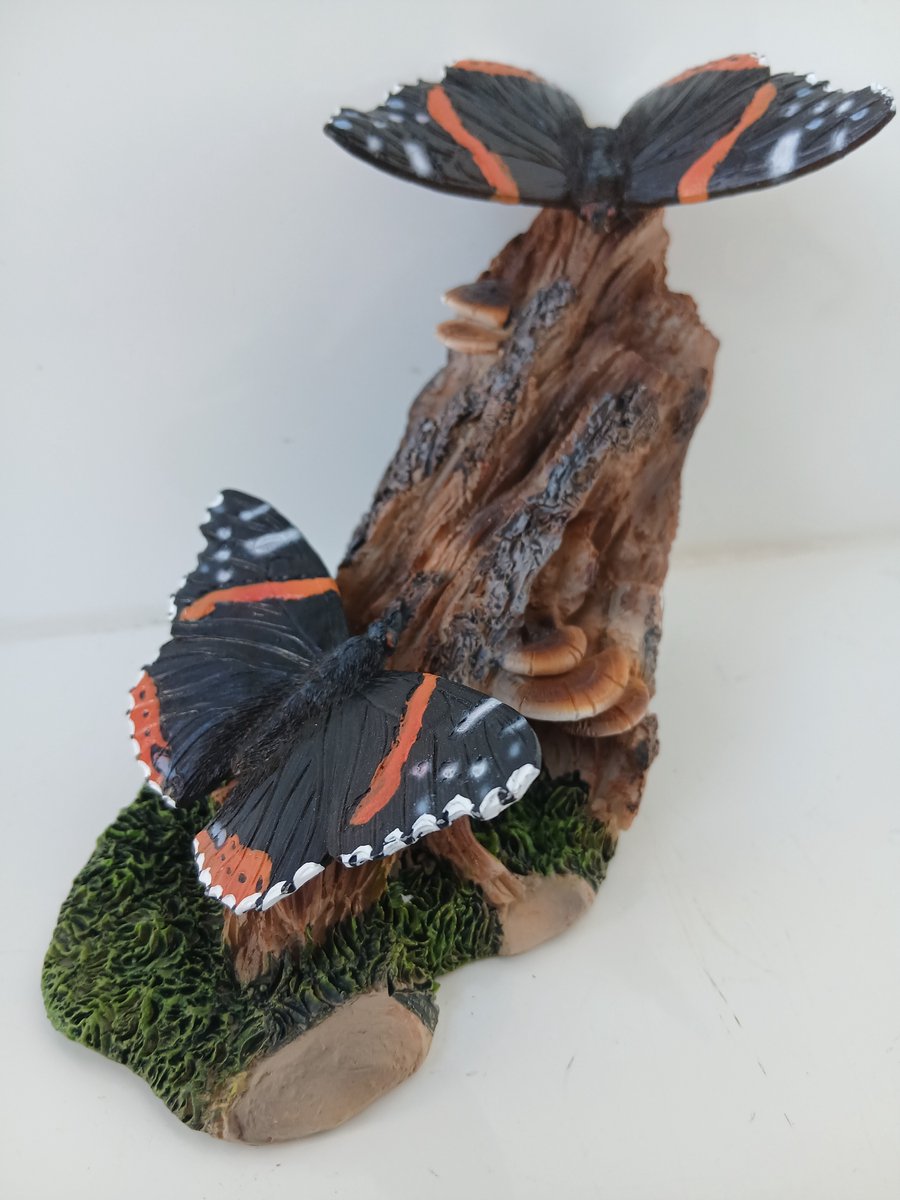 HotAnt Tuinbeeld dieren - Atalanta Vlinders (Polystone) - Voor buiten - Tuin decoratie - Cadeau