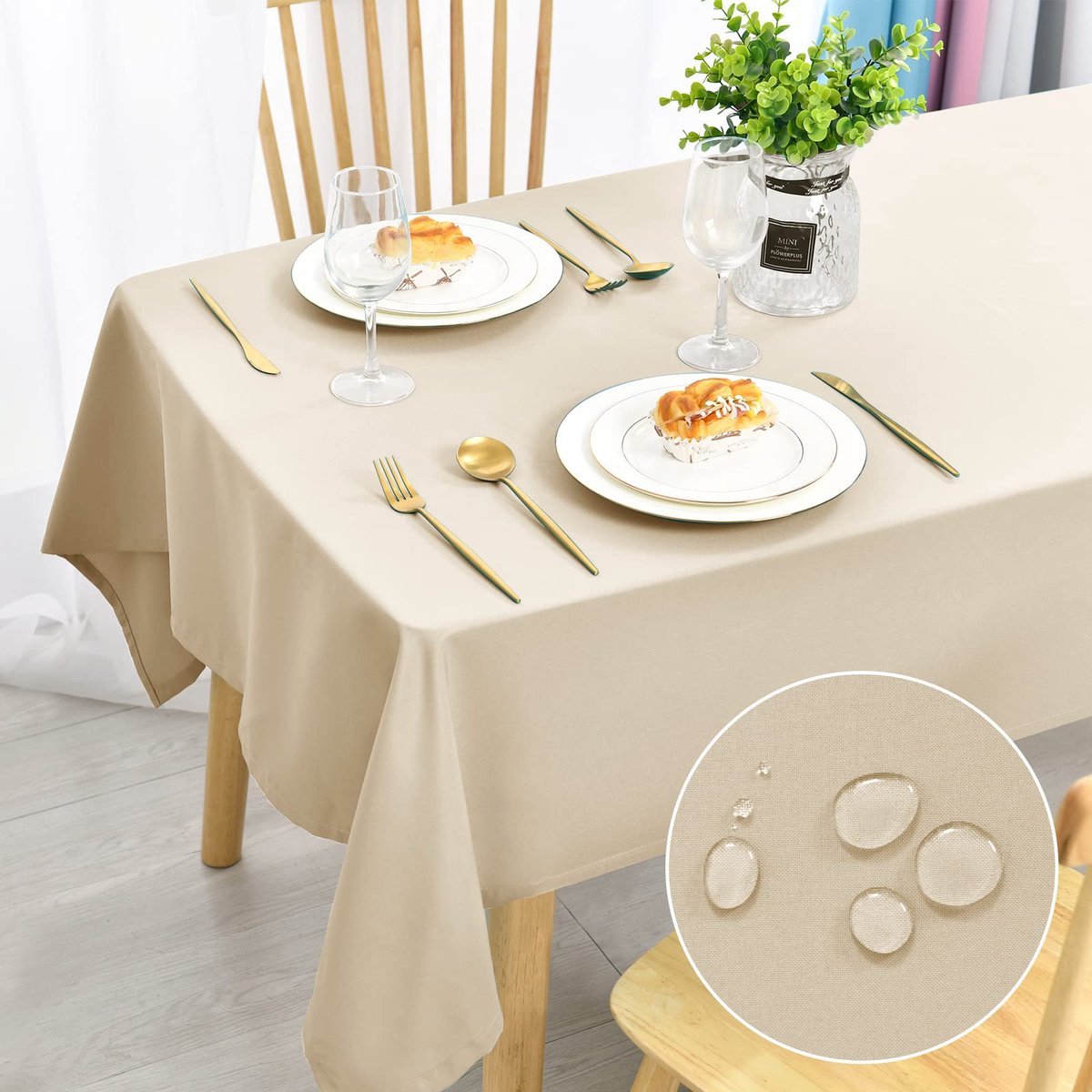 Tafelkleed - Vlekbestendig en Waterdicht - Voor Eetkamer en Tuin - Beige 130x220 cm