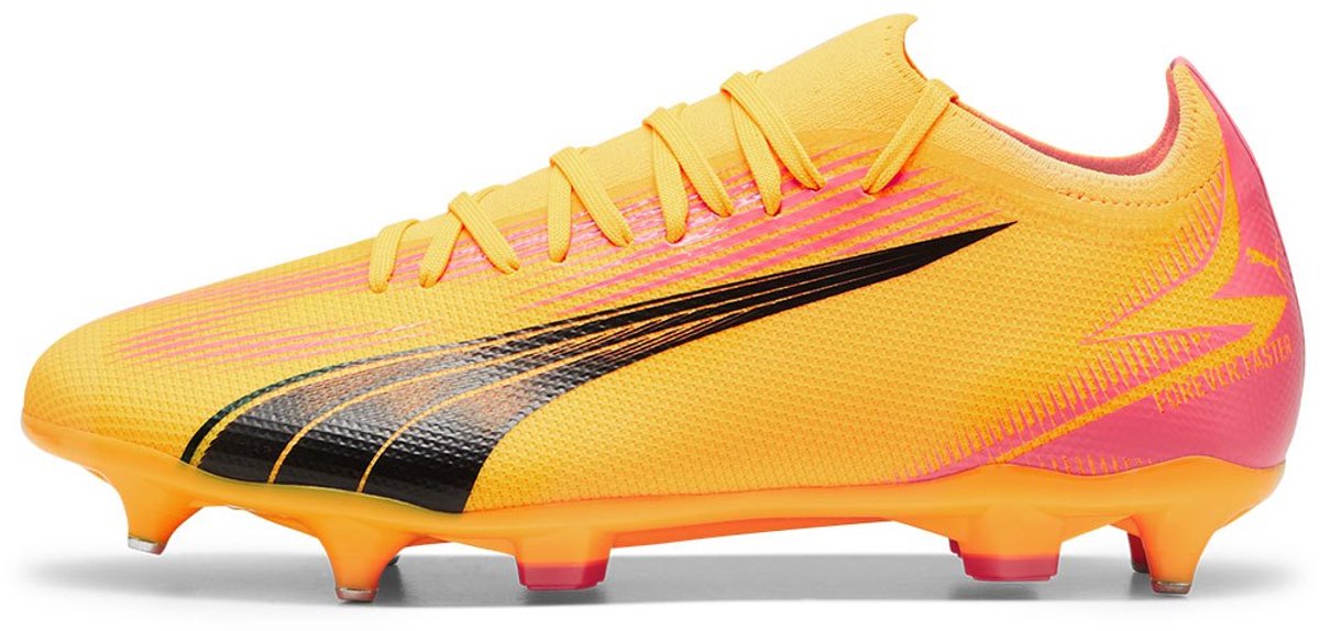 Puma Ultra Match MXSG voetbalschoenen in oranje met zwarte en roze details, EU 40, lichtgewicht mesh en GripControl-huid.