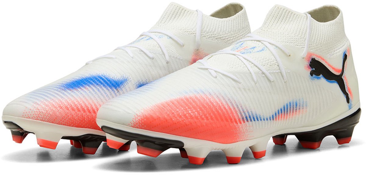 Witte Puma Future 8 Pro voetbalschoenen met elastisch bovenwerk en kleurrijke accenten, maat EU 46 1/2.