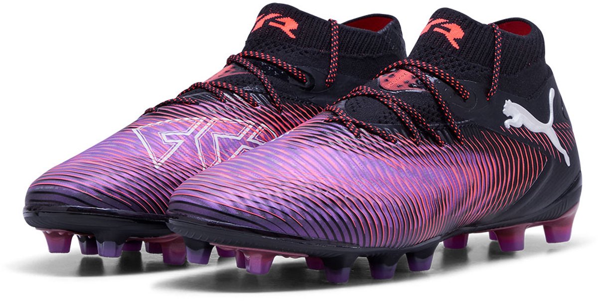 Puma FUTURE 8 ULTIMATE voetbalschoenen in zwart en paars, EU 44, met FLEXGILITY-buitenzool voor wendbaarheid.