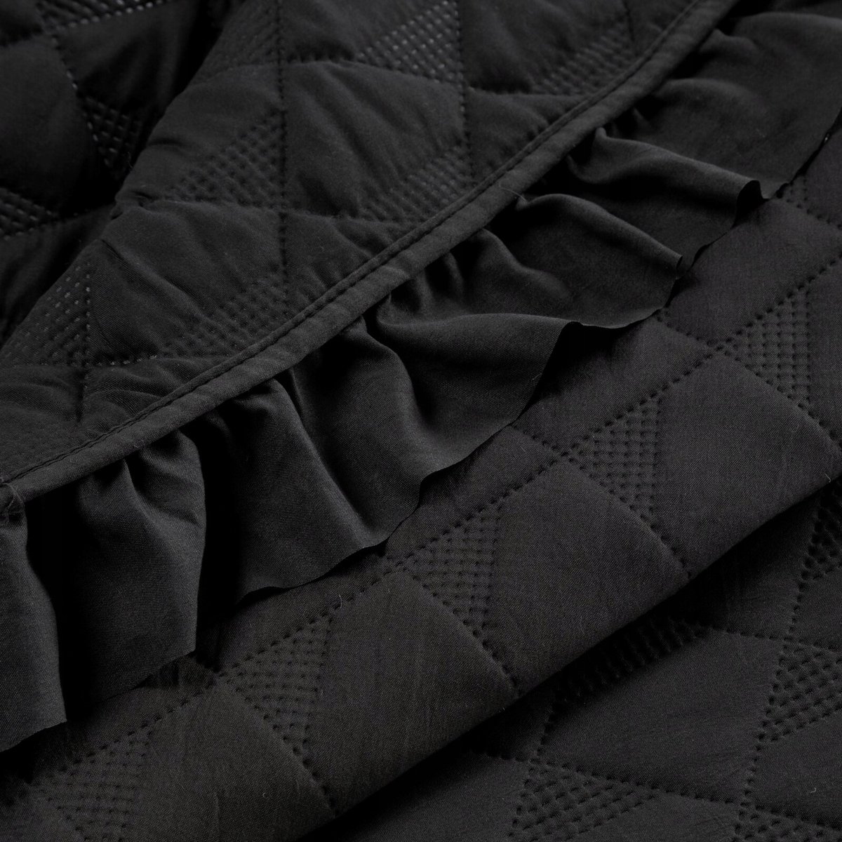 Pikante Dekoratie Plaid VANESA 220x240cm met Ruche - Stijlvol en Functioneel