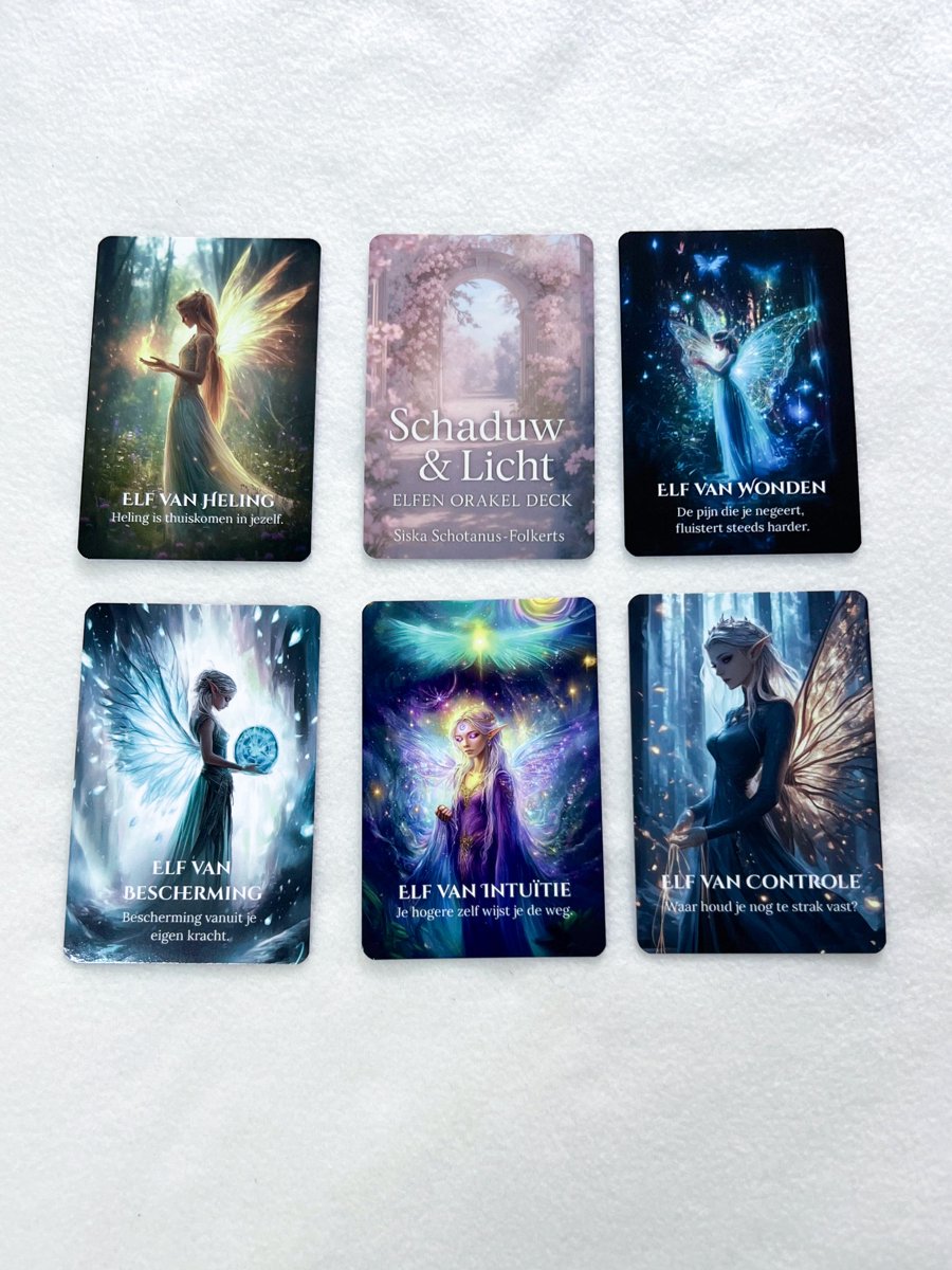 Omslag van Schaduw & Licht Elfen Orakelkaarten –50 magische kaarten voor inzicht, heling & transformatie – Spirituele kaartenset van Siska Schotanus-Folkerts Nederlands
